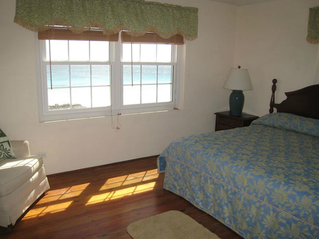 Grape Bay Cottages Mount Pleasant Rum bild